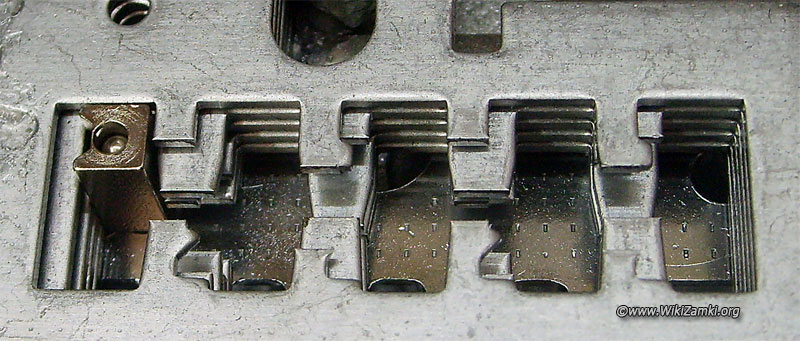 Файл:Mottura-50798-5.jpg